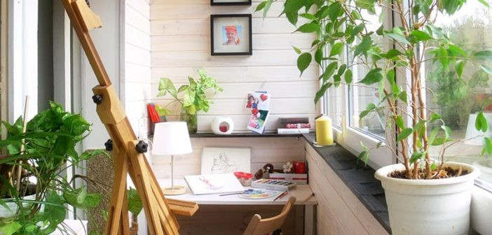 Ban công cũng có thể biến thành góc làm việc yên tĩnh. Ảnh: Vd-art.