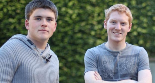 Không có tiền mua ô tô, hai anh em John và Patrick Collison đạp xe tới văn phòng tại Palo Alto mỗi ngày. Ảnh: TheIrishTimes.