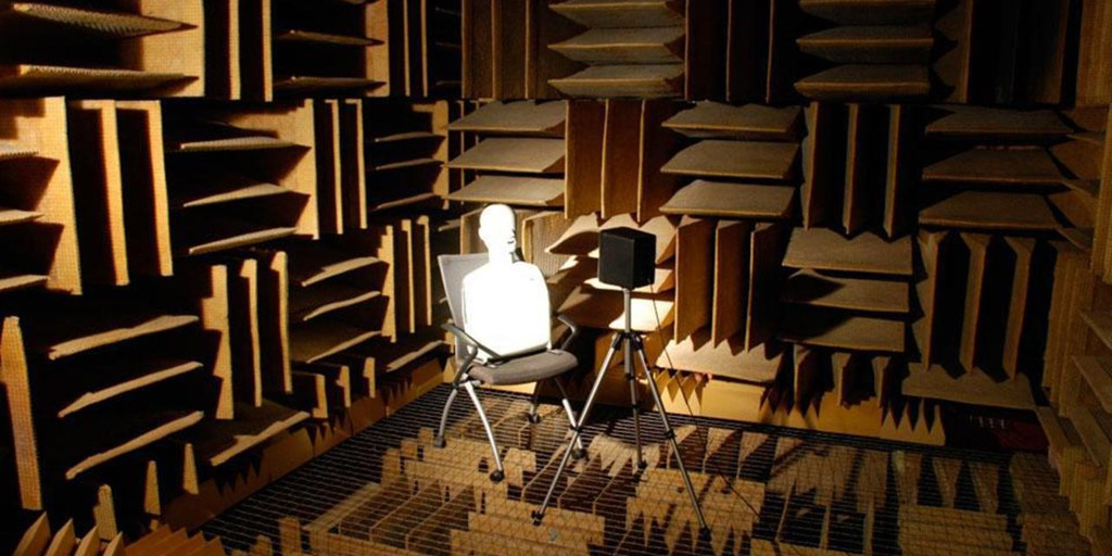 Sự yên tĩnh quá mức khiến con người ghê sợ. Ảnh: BBC.