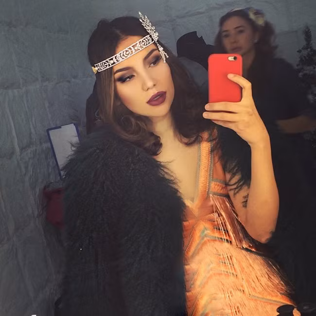 Tài khoản Instargram của Usmanova có hơn 129.000 người theo dõi.