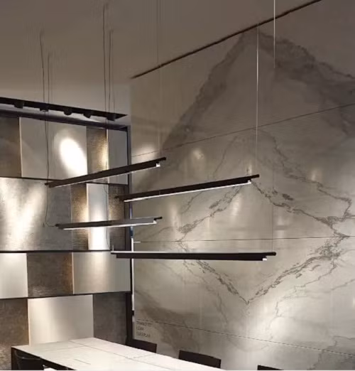 Gạch giả đá hoa cương cho căn phòng sang trọng. Ảnh: Homify.