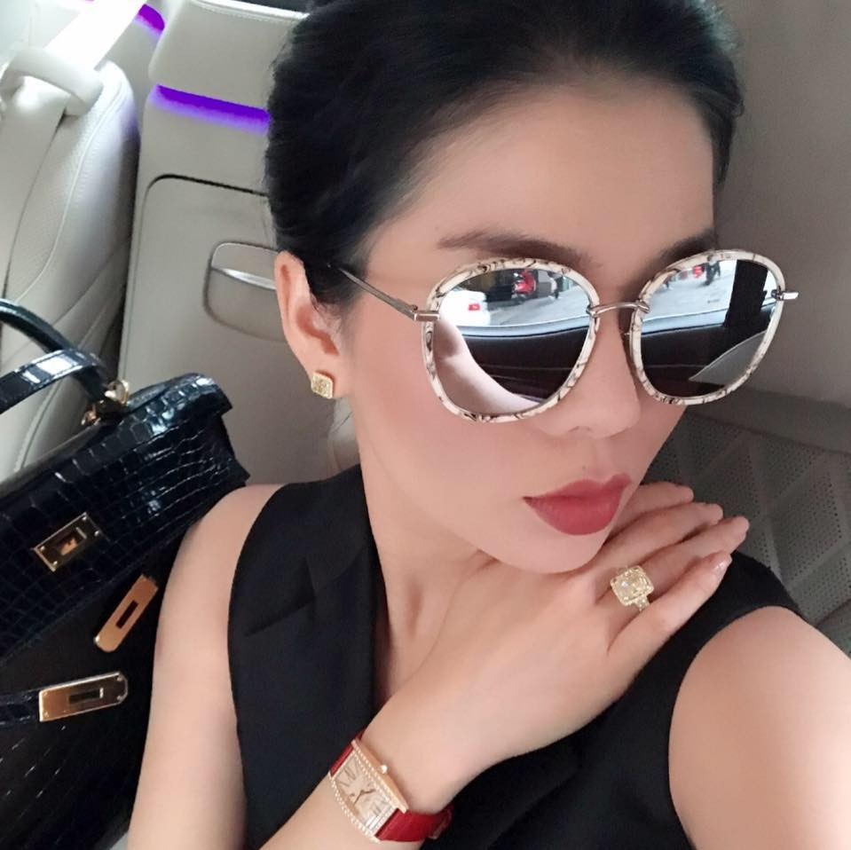 Những phiên bản nhẫn kim cương đắt đỏ của Lệ Quyên khiến nhiều người chỉ dám nhìn. Ảnh: Vietnamnet.