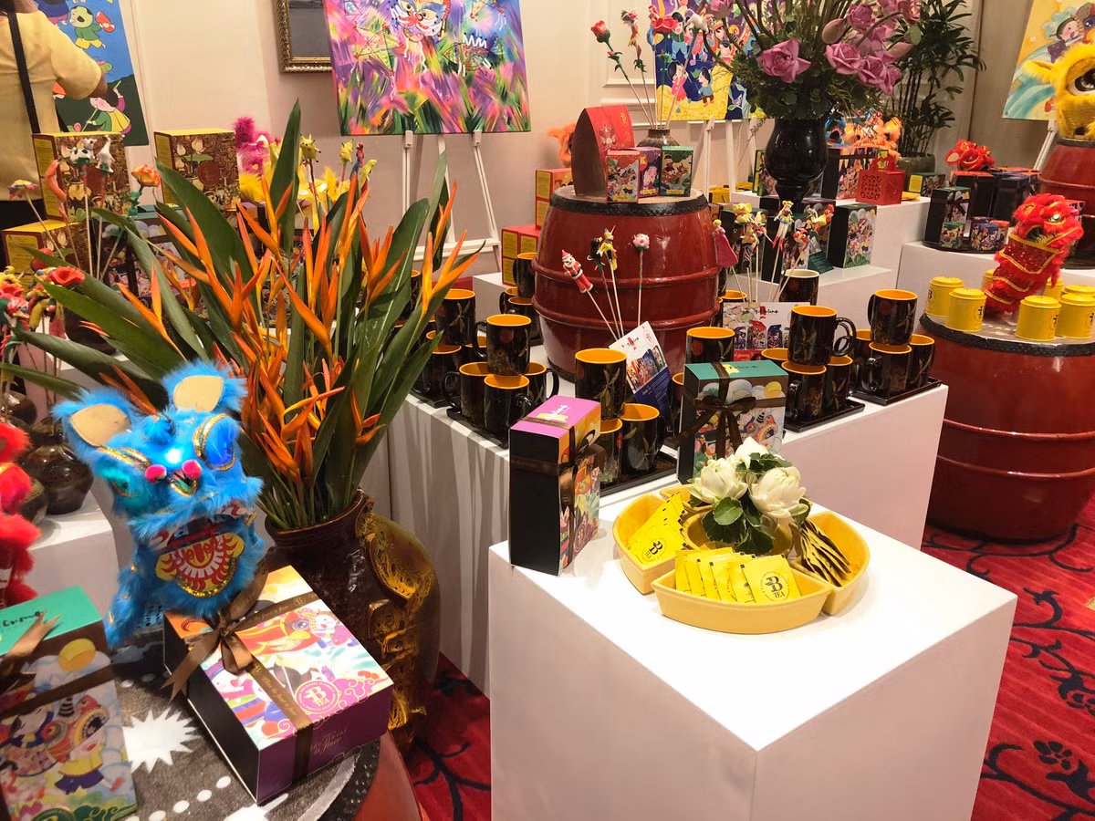 Bộ sản phẩm gây ấn tượng với thiết kế Trung thu xưa của họa sỹ Nguyễn Duy Nghiêm, giúp ác em nhỏ phần hình dung ra được tết Trung thu cố truyền, và người lớn cẩm nhận được hương vị Trung thu xưa. Ảnh: Baodautu.