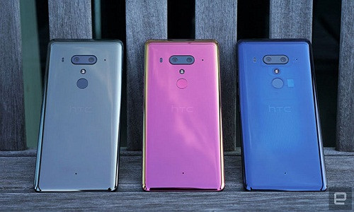 Các màu sắc khác nhau của HTC U12+.