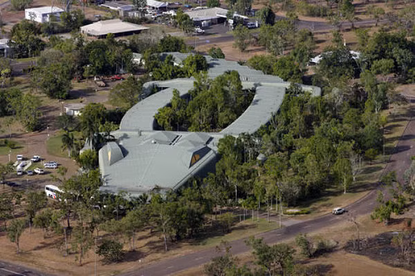 Tòa nhà hình cá sấu trong công viên quốc gia Kakadu, Australia.