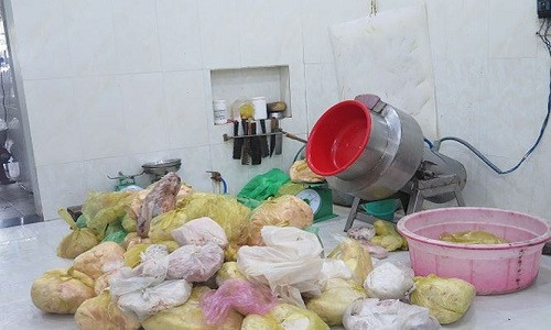 Kiem tra co so san xuat cha lua canh nha ve sinh