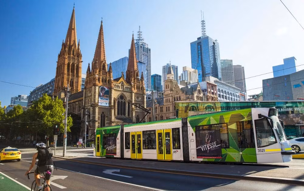 Australia cũng có mức tăng đáng kể 83% và đứng vị trí thứ 9 với 6,1 nghìn tỷ USD. Ảnh: About Australia.