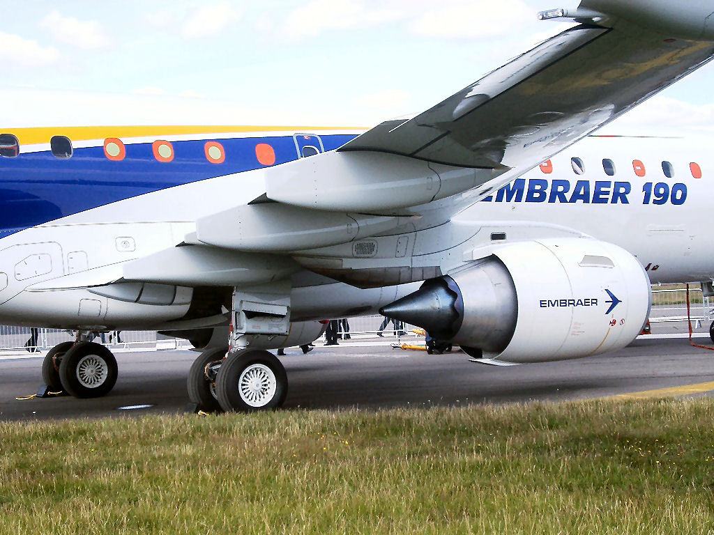 Đặc biệt, máy bay Embraer 190 có thể chở tới 13.000 kg nhiên liệu. Ảnh: Prime Portal.