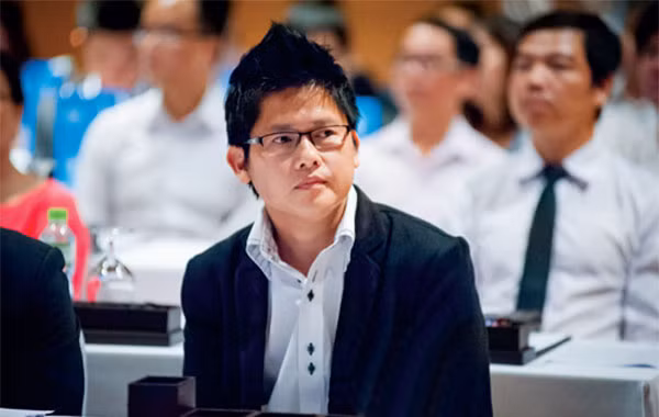 Dzung Nguyen là cái tên mới nổi nhưng có khá nhiều kinh nghiệm trong các thương vụ đầu tư start-up công nghệ thành công ở thị trường Việt Nam thời gian gần đây như: Tiki.vn, Foody, CleverAds, NCT (Nhaccuatui),…Ảnh: Doanhnhasaigon.