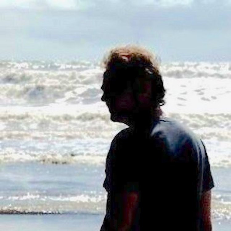 Arnout Schuijff là nhà đồng sáng lập kiêm Giám đốc công nghệ của Adyen, một startup về thanh toán toàn cầu. Vụ IPO của Adyen vào tháng 6 đưa giá trị tài sản ròng của Schuiff vượt mức 1 tỷ USD.