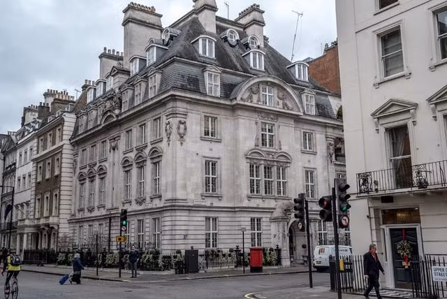 Quốc vương Salman còn sở hữu một căn nhà nằm giữa thủ đô London. Ảnh: NYT.