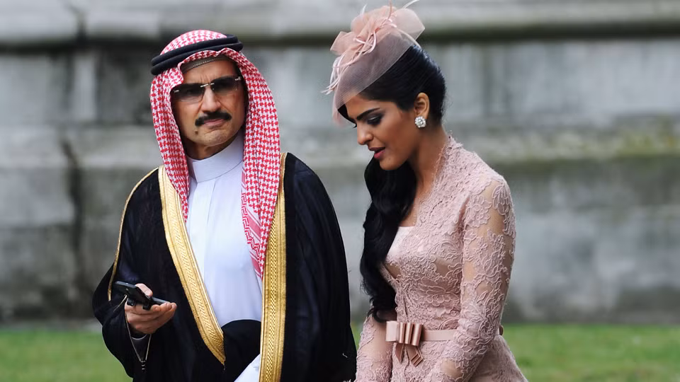 Nếu thành viên hoàng gia nào kết hôn, họ sẽ được cho từ 1 tới 3 triệu USD tiền quà cưới. Ảnh: The Loop.