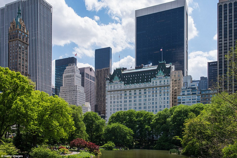 Trên đỉnh khách sạn Plaza (New York, Mỹ) có một căn penhouse độc nhất vô nhị của ông chủ hãng thời trang Tommy Hilfiger.