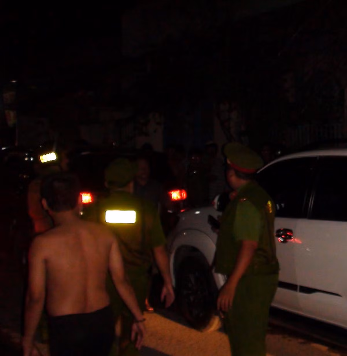 Thời gian gần đây, cơ quan chức năng ít phát hiện các vụ việc công ty đòi nợ theo kiểu giang hồ nhưng không có nghĩa là không có các hình thức đòi nợ theo "luật rừng".