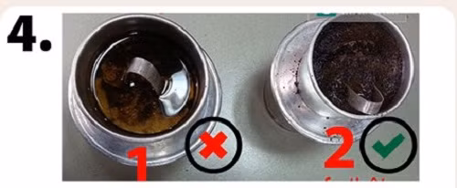 Bột cà phê thật sủi bọt, không xẹp hay bết dính khi chế nước sôi. Ảnh: Pháp luật TP HCM.