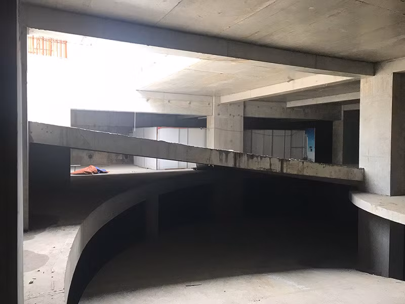 Tầng hầm chung cư The SUN Mễ Trì. Ảnh: Thesun.