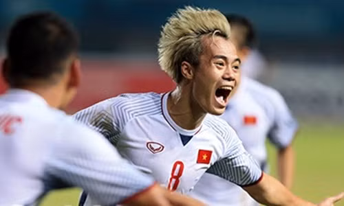 Soi gia tour di Indonesia co vu Olympic Viet Nam da ban ket