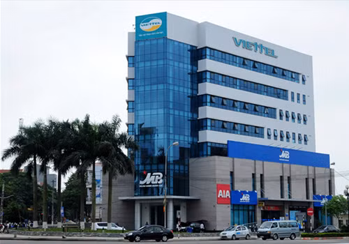 Với trị thứ 3 trong danh sách, Tập đoàn Viễn thông quân đội Viettel trở thành nơi làm việc tốt nhất ngành CNTT&amp;VT. Ảnh: Luatvietnam.