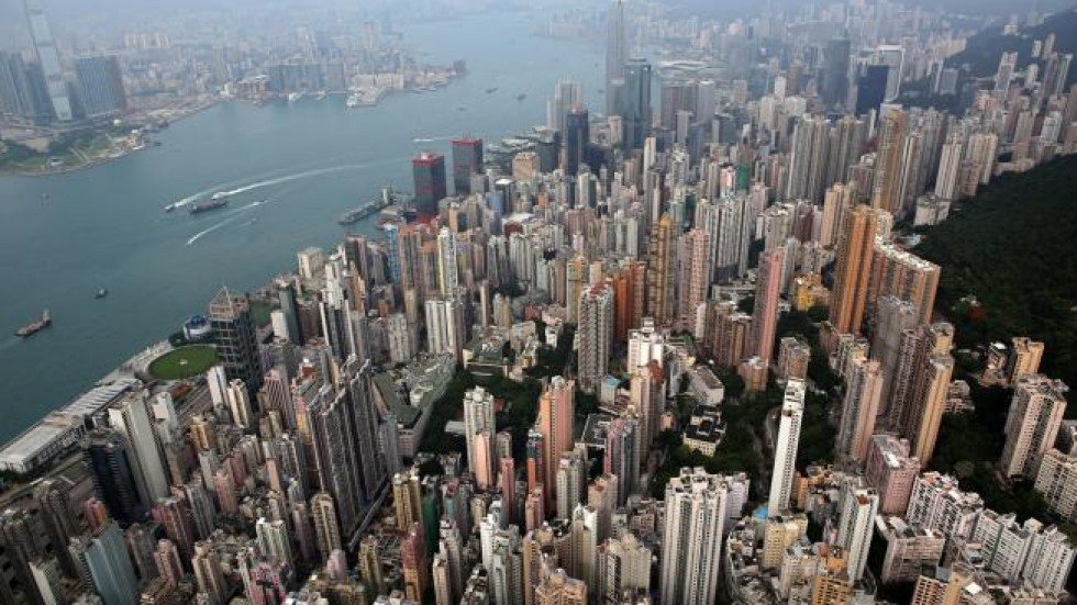 Hơn nữa, gần đây đất tại Hong Kong được các công ty Trung Quốc đại lục mua nhiều. Ảnh: SCMP.