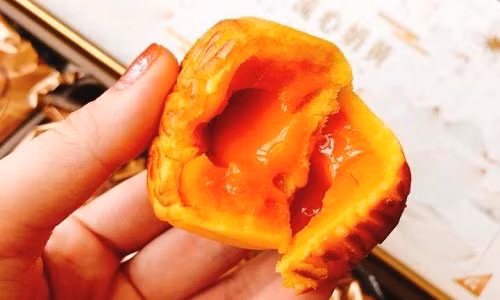 Banh trung thu VIP Hong Kong: Tran khap cho Viet, tra gia nao cung ban-Hinh-2