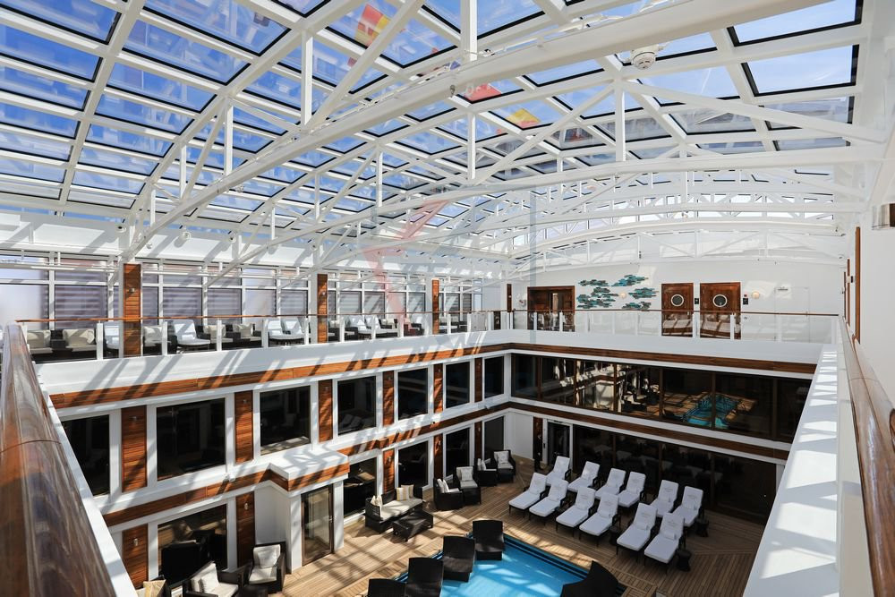 Ngoài chức năng như một du thuyền thông thường, Norwegian Bliss còn cung cấp nhiều dịch vụ giải trí chưa từng có.