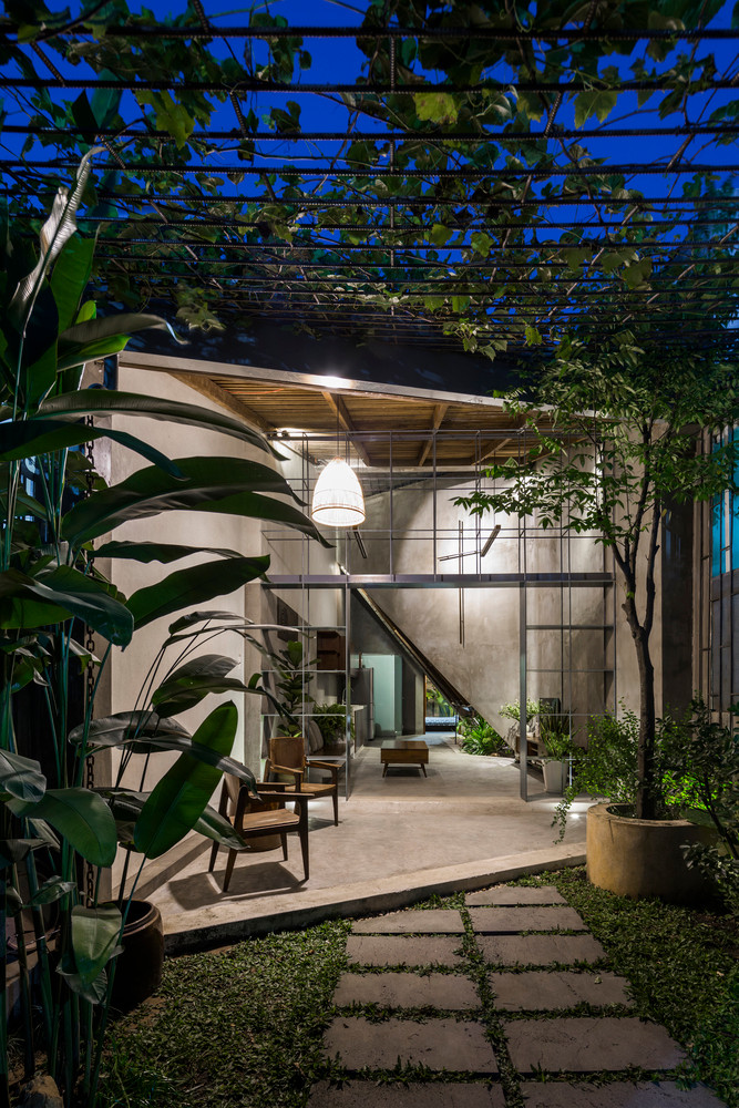 Công trình như một kết nối liền mạch không có giới hạn giữa nhà và vườn.