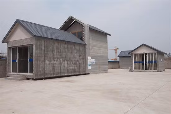 Một công ty của Trung Quốc lập thành tích xây 10 ngôi nhà chỉ trong 1 ngày. Ảnh: The B1M.