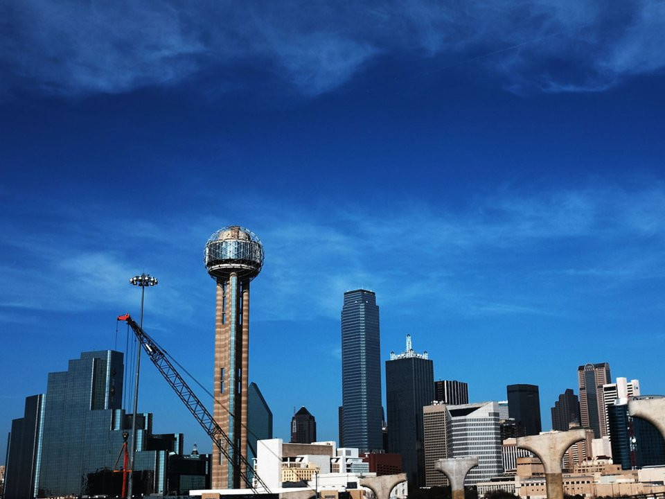 Dallas (Mỹ) được mệnh danh là thành phố đẳng cấp thế giới. Thành phố này có nhiều cơ hội việc làm với mức lương hậu hĩnh và tỉ lệ thất nghiệp thấp.