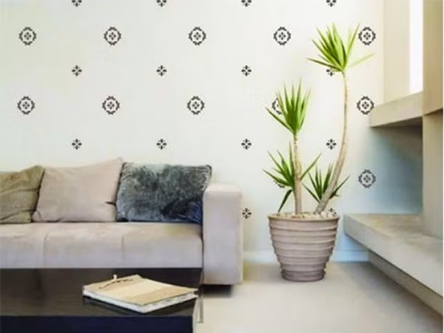 Họa tiết mang màu sắc thiên nhiên tươi mát như: cây cối, biển, núi, thác nước.....giúp làm mới căn phòng. Ảnh: Giaydantuongminha.