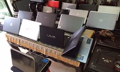 Thận trọng khi mua laptop, điện thoại giá rẻ trên mạng. Ảnh minh họa