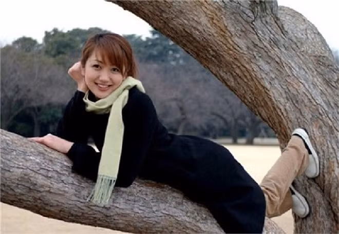 Là con gái thứ 2 trong số 3 người con gái của tỷ phú Dương Quốc Cường nhưng Dương Huệ Nghiên được cha đặt nhiều kỳ vọng và đào tạo để tiếp quản gia nghiệp. Ảnh: China Daily.