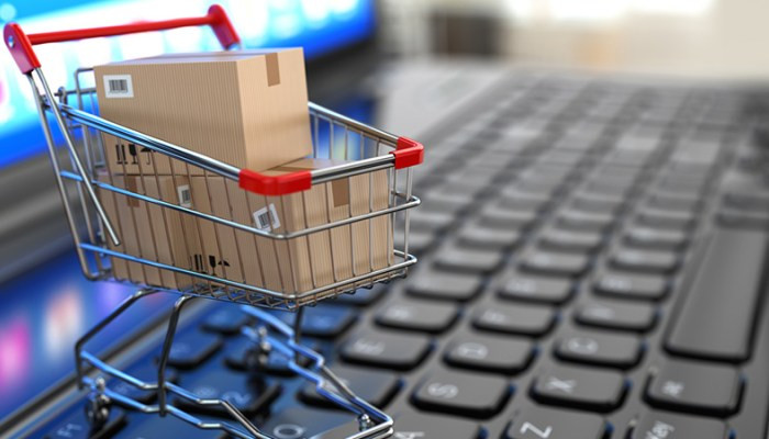 Bằng việc theo dõi lịch sử web khách hàng sẽ đưa ra mức giá phù hợp nhất.