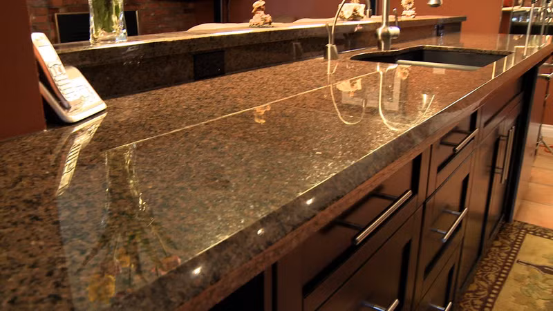 Thêm nữa, đá granite còn mang trên mình vẻ đẹp sang trọng của cẩm thạch. Do đó, các chuyên gia dự đoán thời gian tới granite sẽ rất phổ biến.