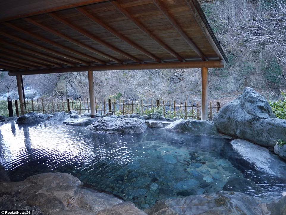 Không wifi hay internet, du khách đến đây hoàn toàn vào thiên nhiên.