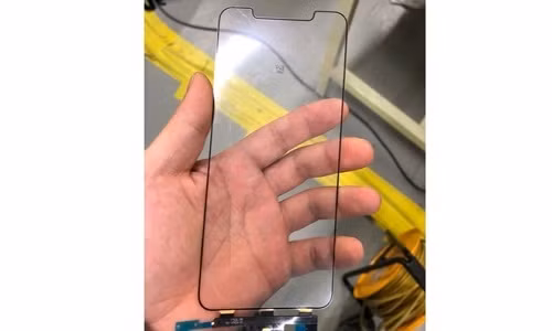 Rò rỉ về màn hình cảm ứng có "tai thỏ" được sản xuất tại nhà máy của LG Việt Nam.