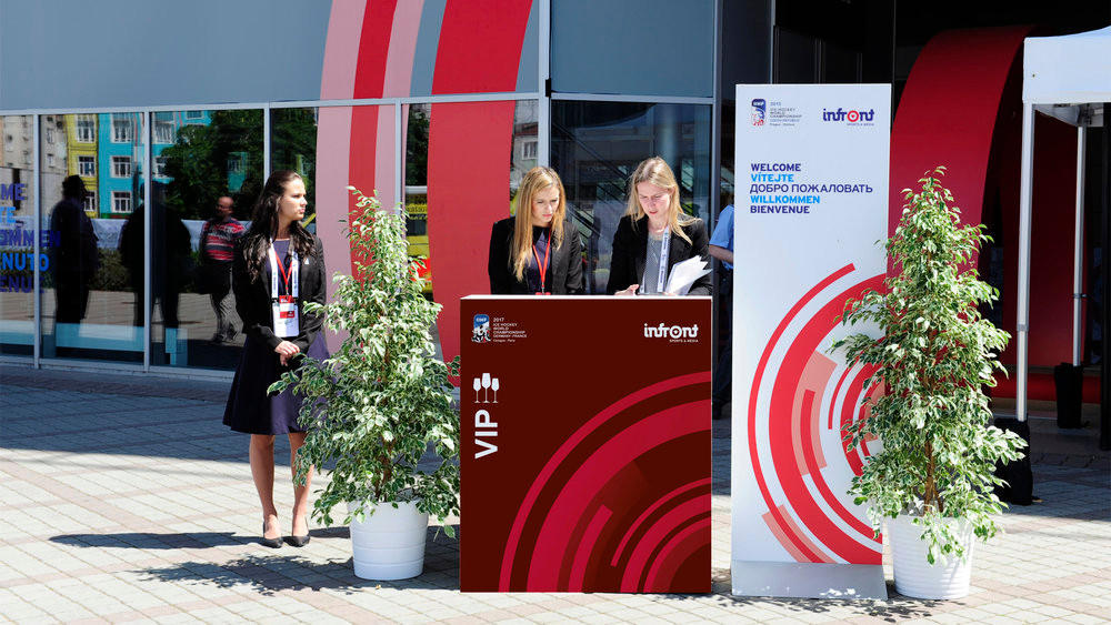 Ban đầu, hoạt động chủ yếu của Infront Sports &amp; Media là kinh doanh bóng đá. Đến năm 2005, công ty quyết định da dạng hóa hoạt động. Ảnh: Forri.