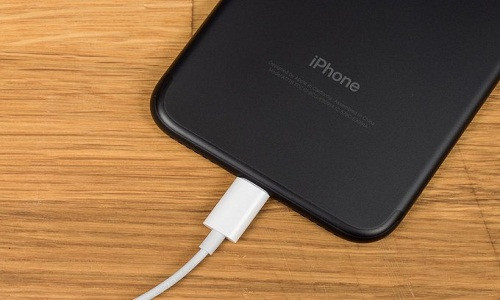 Có thể iPhone 2018 sẽ kén sạc nhanh hơn