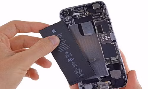 Vi sao iPhone mau het pin?