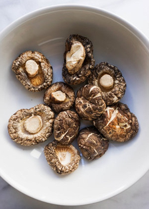 Nấm hương Nhật Bản có vị thơm ngon, đặc trưng. Ảnh: Eat Cho Food.