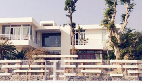 Nam ca sĩ nổi tiếng dòng nhạc đỏ Trọng Tấn sở hữu hai chốn đi về, một biệt thự ở Hà Nội và một ngôi nhà vườn thoáng mát ở Thanh Hóa. Ảnh: ĐSPL.