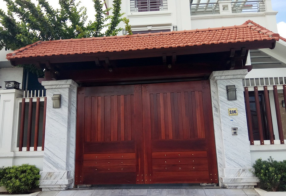 Có những công trình tựa như một biệt phủ, tách biệt hẳn so với thế giới bên ngoài. Ảnh: Zing.