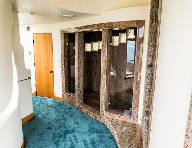 Một thiết kế phòng tắm khác mang đậm nét truyền thống