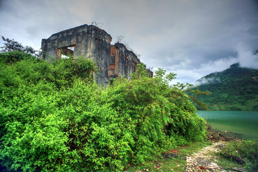Nếu như cao nguyên đá Đồng Văn có vua mèo Vương Chí Sình, xứ Bắc Hà (Lào Cai) có vua Hoàng A Tưởng, thì mảnh đất Lai Châu cũng từng có vị vua cai quản 12 xứ Thái, đó là vua Đèo Văn Long. Ảnh: Youvivu wiki.