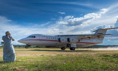 Chàng cũng thường xuyên du lịch bằng máy bay riêng. Ảnh: Instagram.