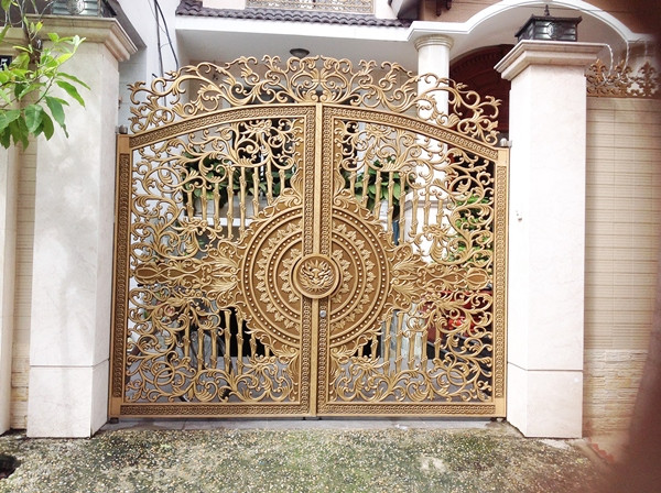 Cổng nhôm đúc nguyên khối không ô xi hóa, có tính thẩm mỹ cao. Ảnh: Hangraonhomduc.