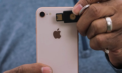 iPhone có thể được sử dụng để làm mở khóa cửa phòng trong tương lai.