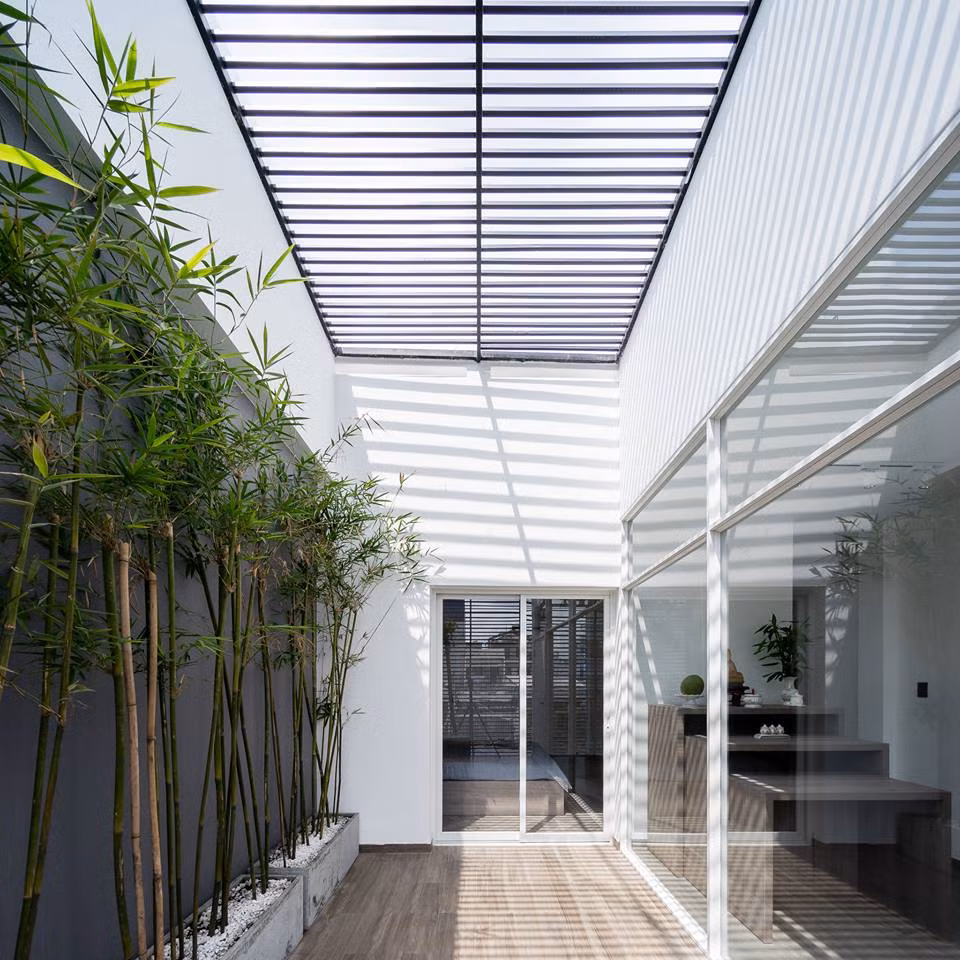 Ấn tượng nhất là hệ mặt đứng khác biệt.