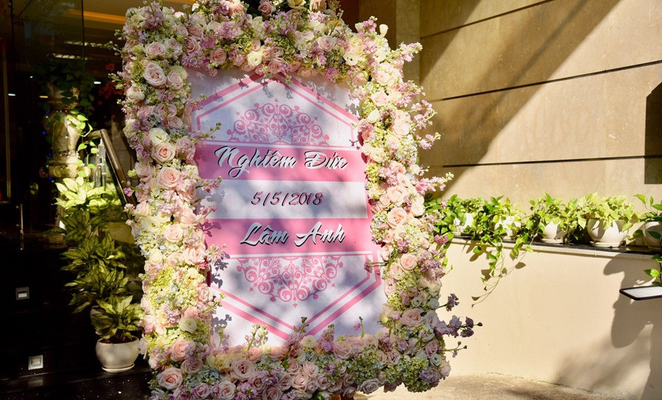 Hôn lễ của diễn viên "Siêu nhân X" - Diệp Lâm Anh và thiếu gia Đức Phạm diễn ra tại nhà riêng sáng 5/5, ở TP HCM. Ảnh: Zing.