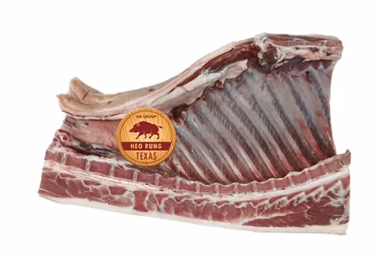 Thit lợn rừng Texas khá được ưa chuộng tại Mỹ và Châu Âu, không dịch bệnh, không nhiễm khuẩn do khả năng kháng khuẩn cao trong mội trường sinh tồn tự nhiên hoang dã. Ảnh: Qbgroup.