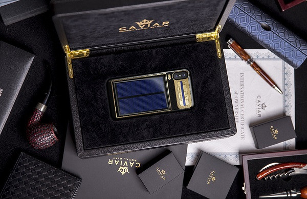 IPhone X Tesla sẽ được vận chuyển miễn phí tới thành phố của bạn. Tuy nhiên, có thể bạn sẽ phải trả thêm tiền phí và thuế hải quan.